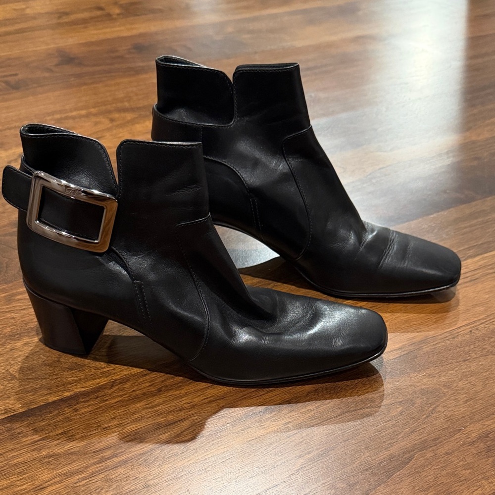 ROGER VIVIER Black Leather Ankle Boots